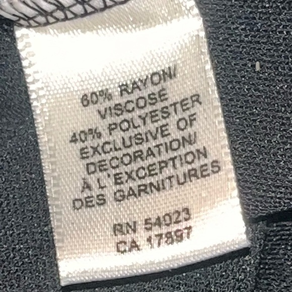 ⭐️Host Pick⭐️Theory Black V Neck Dress!! Size 10 sleeveless shoulder ties V back - Picture 12 of 14